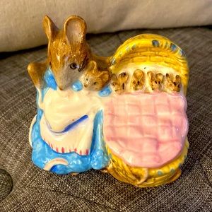 Royal Albert Vintage Hunca Munca with babies. Rare.